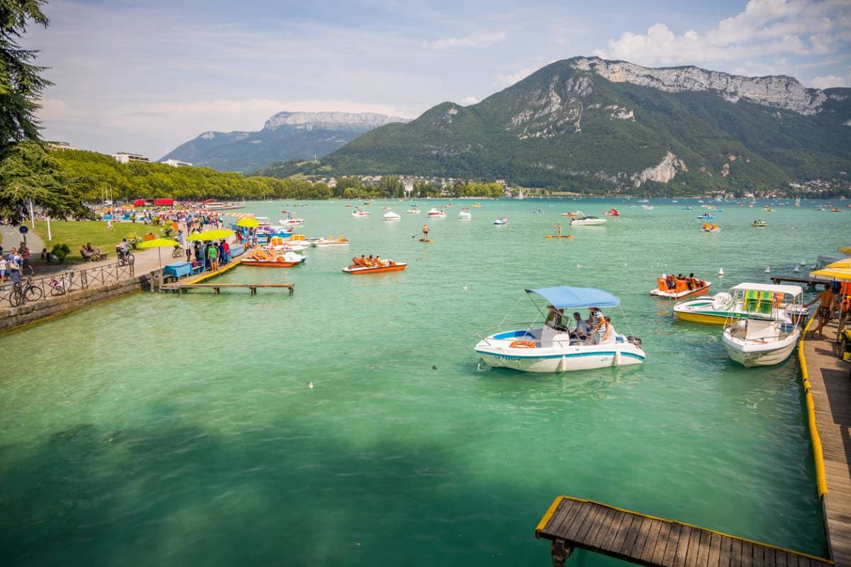 choisir le bateau pour visiter annecy